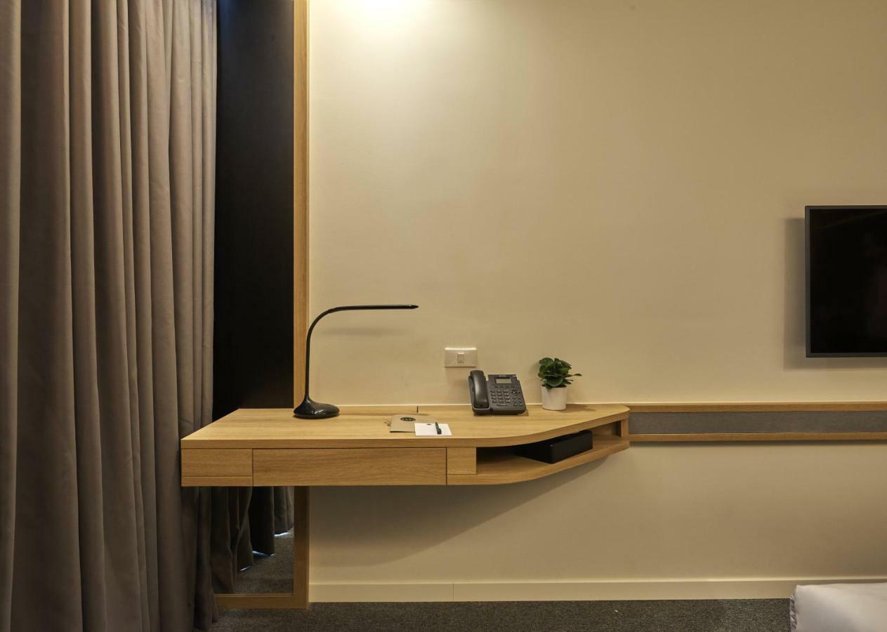 แซซ เออร์เบิน โฮจิมินห์ โฮเต็ล Hotel โฮจิมินห์ซิตี้ ภายนอก รูปภาพ